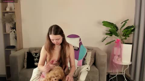 Milena online show from 05-12-26, 03:03