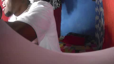 Snapshot of boss_playa98 chatting on 03-02-25, 12:53 boss_playa98 online show from 03-02-25, 12:53