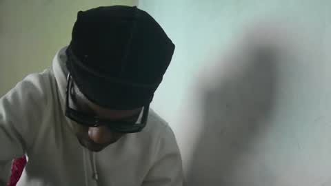 Snapshot of boss_playa98 chatting on 06-29-26, 01:33 boss_playa98 online show from 06-29-26, 01:33