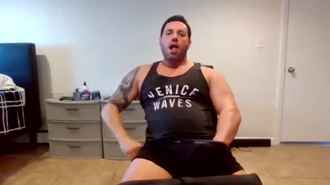 The Italian Boss  online show from 11-25-25, 02:39