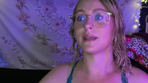 BossMom online show from 10-09-25, 02:04