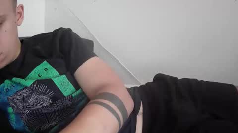 Snapshot of botisz01 chatting on 10-13-25, 12:05 botisz01 online show from 10-13-25, 12:05