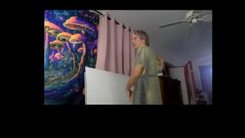 Snapshot of bottomboo7 chatting on 12-11-24, 01:06 Bottomboo7 online show from 12-11-24, 01:06