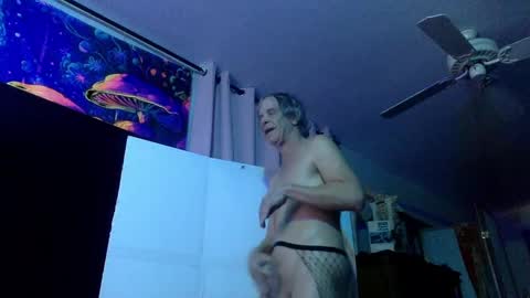 Snapshot of bottomboo7 chatting on 01-22-25, 12:38 Bottomboo7 online show from 01-22-25, 12:38