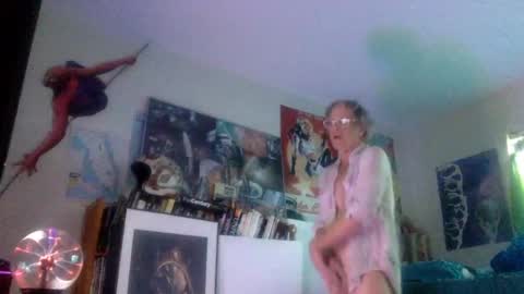 Snapshot of bottomboo7 chatting on 10-11-25, 12:15 Bottomboo7 online show from 10-11-25, 12:15