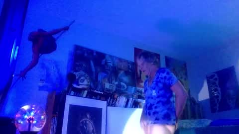 Snapshot of bottomboo7 chatting on 10-25-25, 12:02 Bottomboo7 online show from 10-25-25, 12:02