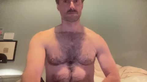 Snapshot of bottommanbln chatting on 10-13-25, 05:35 bottommanbln online show from 10-13-25, 05:35