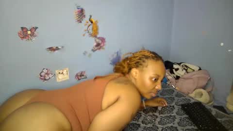 Snapshot of botty_queen chatting on 04-13-26, 08:36 botty_queen online show from 04-13-26, 08:36