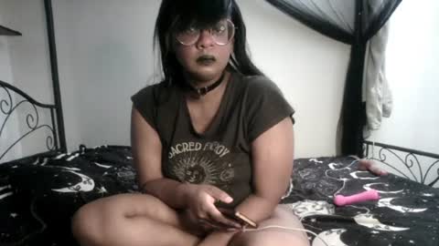 Snapshot of boudoirmadame chatting on 07-15-26, 02:50 Boudoir Madame online show from 07-15-26, 02:50