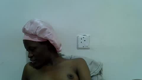 Snapshot of bouncy_vee chatting on 05-17-26, 12:56 bouncy_vee online show from 05-17-26, 12:56