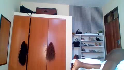 Snapshot of bowiesexy chatting on 12-03-25, 11:08 lisa online show from 12-03-25, 11:08