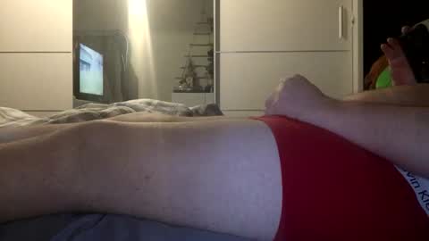 Snapshot of boxerbro123 chatting on 12-23-25, 01:36 boxerbro123 online show from 12-23-25, 01:36