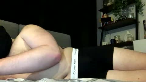Snapshot of boxerbro123 chatting on 04-09-26, 12:54 boxerbro123 online show from 04-09-26, 12:54
