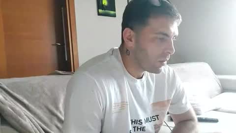 Snapshot of boy_aroundtheworld chatting on 09-28-25, 12:32 Dan online show from 09-28-25, 12:32