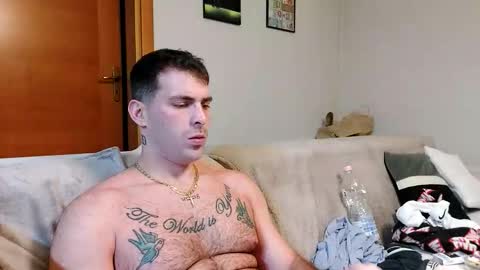 Snapshot of boy_aroundtheworld chatting on 10-14-25, 11:49 Dan online show from 10-14-25, 11:49