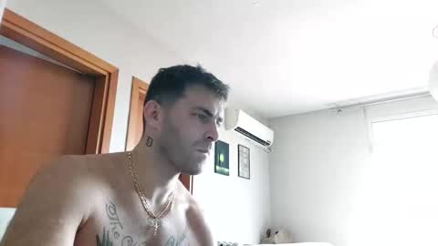 Snapshot of boy_aroundtheworld chatting on 10-17-25, 11:13 Dan online show from 10-17-25, 11:13