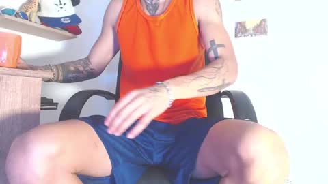 Snapshot of boy_master5 chatting on 02-10-25, 11:04 boy_master5 online show from 02-10-25, 11:04