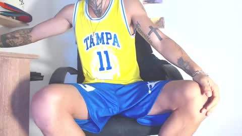 Snapshot of boy_master5 chatting on 02-22-25, 10:51 boy_master5 online show from 02-22-25, 10:51