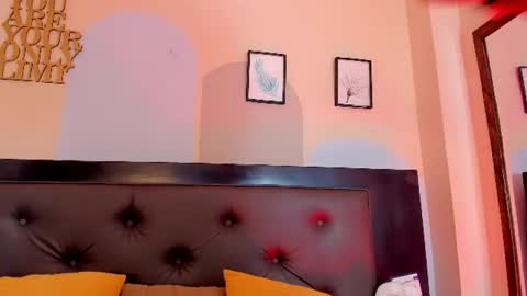 Snapshot of boy_mathew chatting on 06-11-26, 11:41 Mathew online show from 06-11-26, 11:41