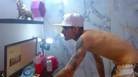 Snapshot of boy_tatto77 chatting on 03-25-26, 01:06 boy_tatto77 online show from 03-25-26, 01:06