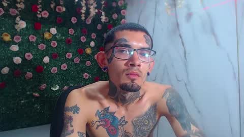 boy_tatto77 online show from 04-29-26, 06:25