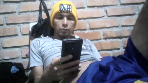 Snapshot of boycumlatino21 chatting on 01-10-25, 05:02 Boy online show from 01-10-25, 05:02