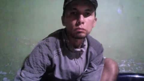 Snapshot of boycumlatino21 chatting on 01-19-25, 01:53 Boy online show from 01-19-25, 01:53