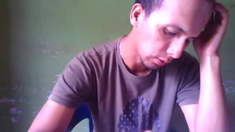 Snapshot of boycumlatino21 chatting on 02-02-25, 04:11 Boy online show from 02-02-25, 04:11