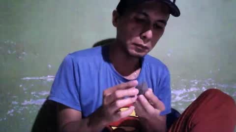 Snapshot of boycumlatino21 chatting on 02-09-25, 02:06 Boy online show from 02-09-25, 02:06