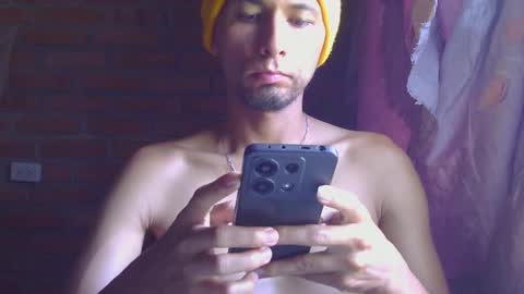 Boy online show from 03-29-26, 03:45