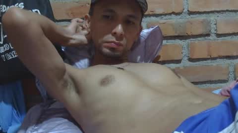 Boy online show from 05-25-26, 12:27