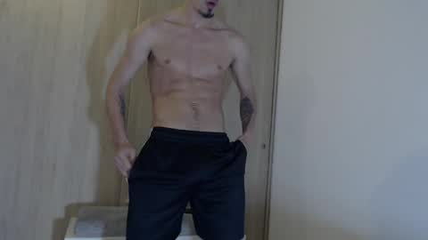 Snapshot of boyfriend_fuckme chatting on 04-08-26, 10:43 Felipe online show from 04-08-26, 10:43