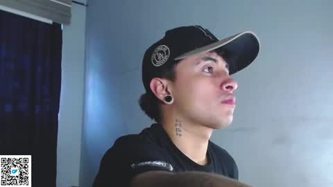 Snapshot of boylatin_777 chatting on 09-28-25, 12:32 miguel online show from 09-28-25, 12:32