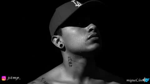 Snapshot of boylatin_777 chatting on 10-04-25, 11:52 miguel online show from 10-04-25, 11:52