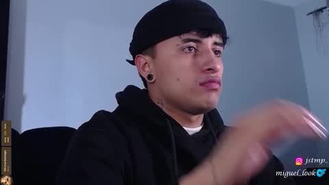 Snapshot of boylatin_777 chatting on 10-12-25, 11:42 miguel online show from 10-12-25, 11:42