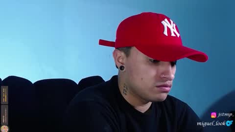 Snapshot of boylatin_777 chatting on 10-13-25, 05:40 miguel online show from 10-13-25, 05:40