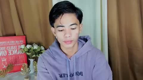 Snapshot of boynextdoor4ux chatting on 10-16-25, 07:37 HI IM JAMES DONT FORGET GIVE ME THUMBS UP AND JOIN TO MY FANCLUB online show from 10-16-25, 07:37