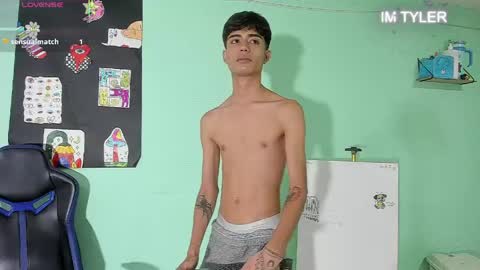 boys4hot_777 online show from 04-12-26, 07:52