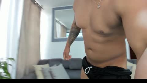 Snapshot of boys_blackandwhite chatting on 01-26-25, 05:02 boys_blackandwhite online show from 01-26-25, 05:02