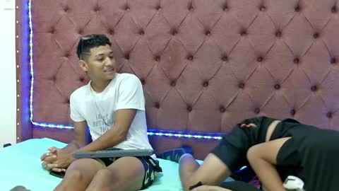 Snapshot of boys_hotparty chatting on 02-06-25, 01:54 ALEX - TAYLER -MIKE online show from 02-06-25, 01:54