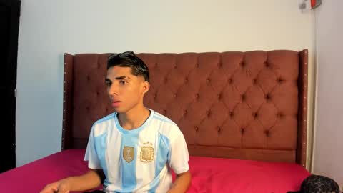 ALEX - TAYLER  -MIKE online show from 09-27-25, 01:05