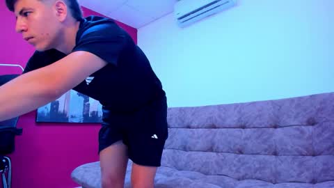 Snapshot of boys_wallen chatting on 03-02-26, 04:36 Manuel Brayan Steven online show from 03-02-26, 04:36