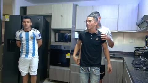 Angelo Mark Fernando Taylor online show from 12-21-25, 11:39