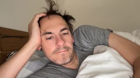 boytoyhh online show from 11-13-25, 09:08