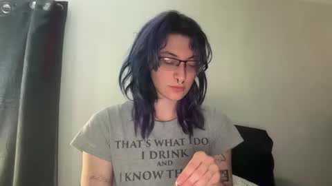 Snapshot of boywithbug chatting on 02-19-26, 10:33 boywithbug online show from 02-19-26, 10:33