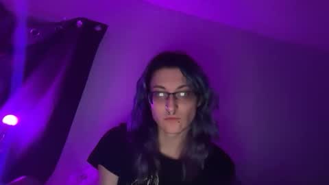 Snapshot of boywithbug chatting on 03-16-26, 01:44 boywithbug online show from 03-16-26, 01:44