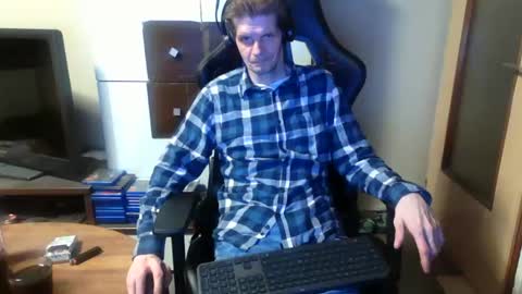 bponie1 online show from 12-22-24, 01:34