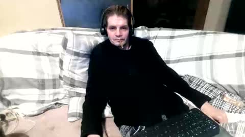 bponie1 online show from 11-15-25, 03:59