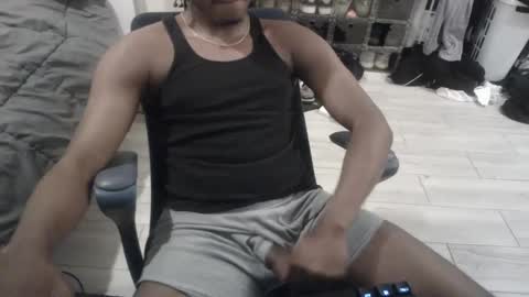 Snapshot of bquen400 chatting on 09-27-25, 02:27 bquen400 online show from 09-27-25, 02:27