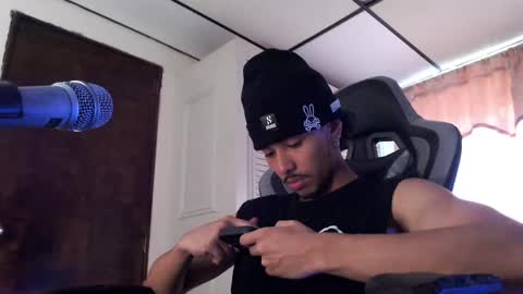 bra_c online show from 04-15-26, 05:53